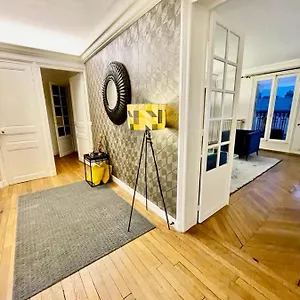 appartement-luxe-vue-tour-eiffel.fr-paris.fr/